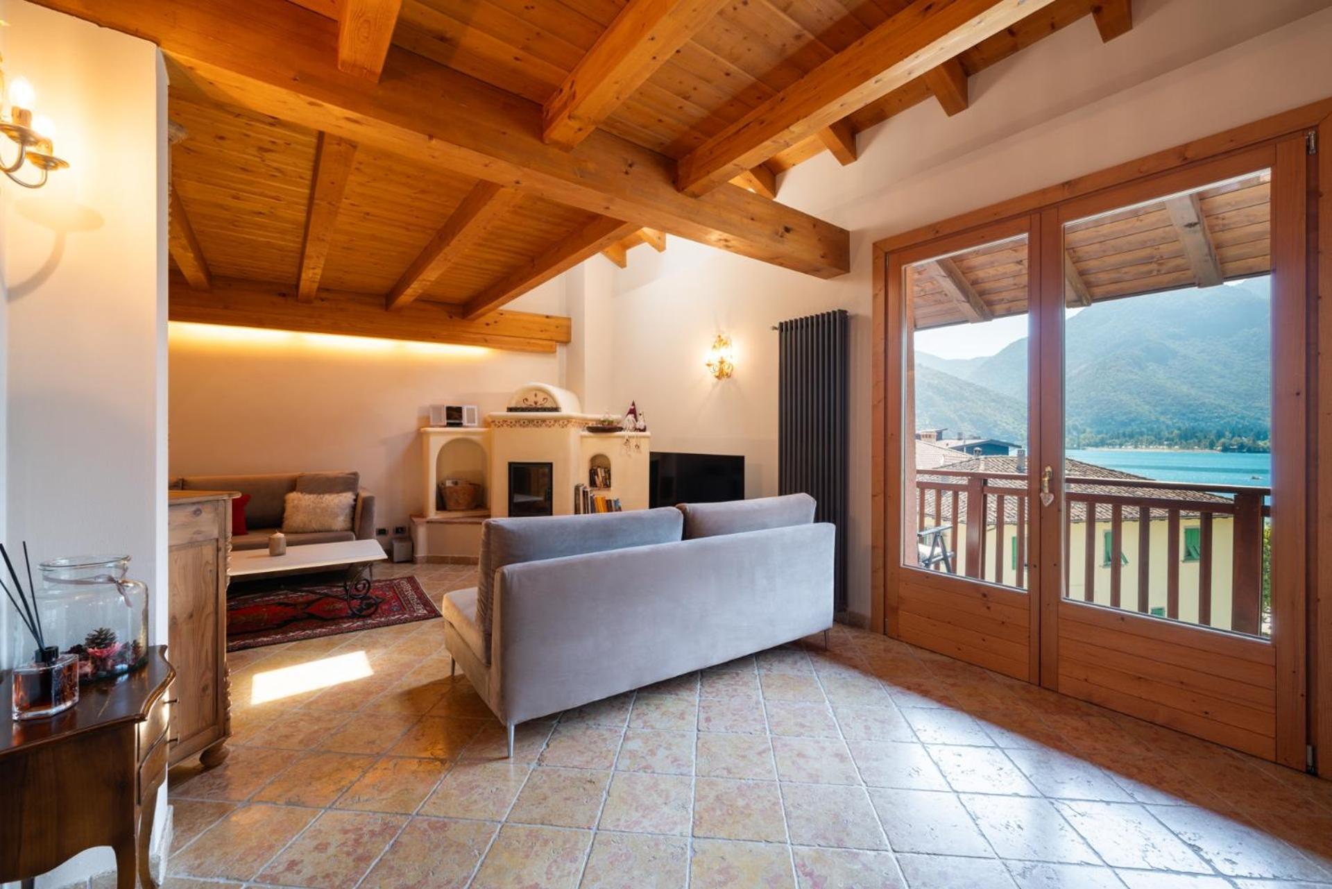 شقة Casa Monica Ledro Attico ميتزولاغو المظهر الخارجي الصورة